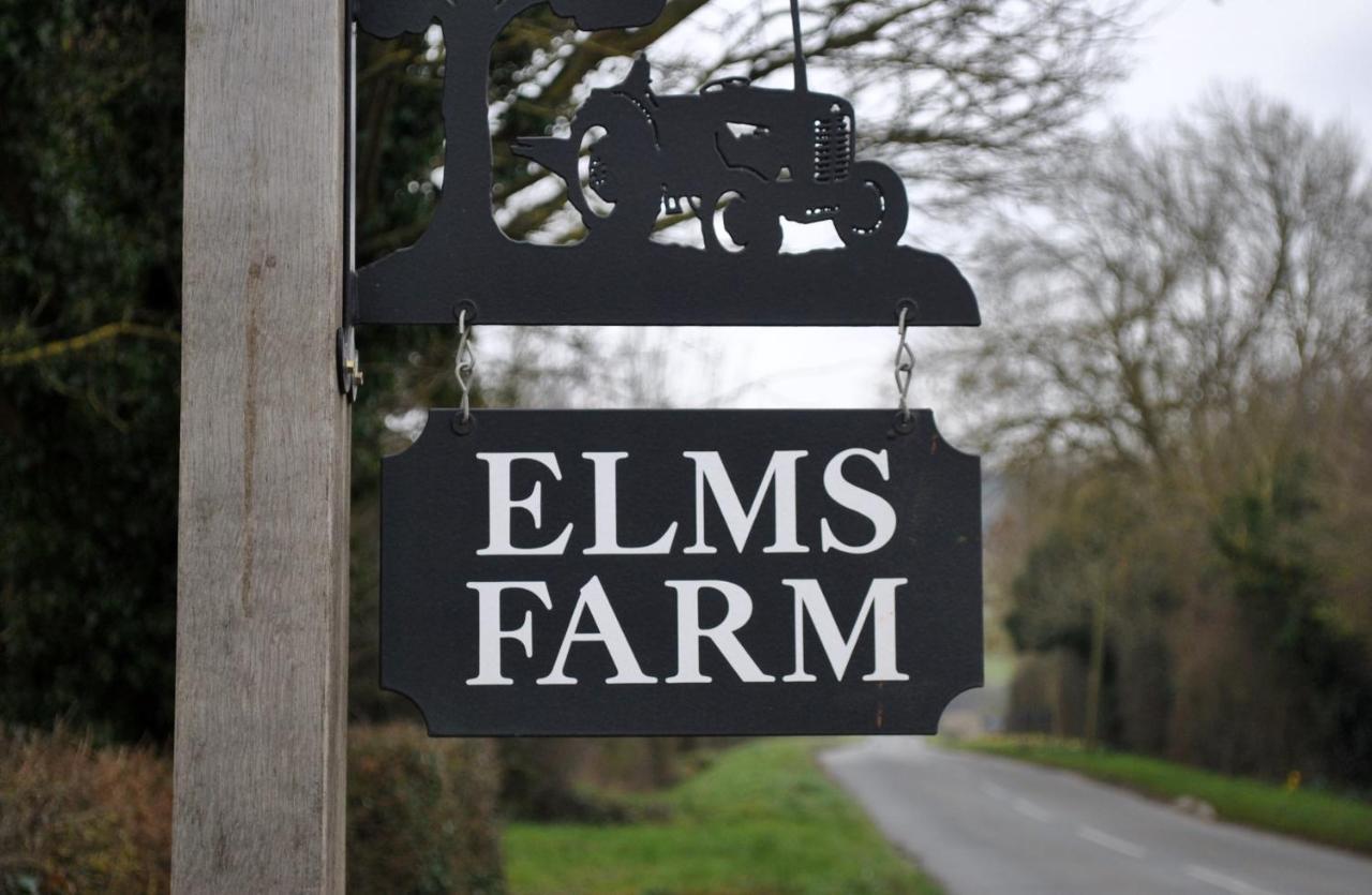 Вилла Elms Farm Alderton  Экстерьер фото